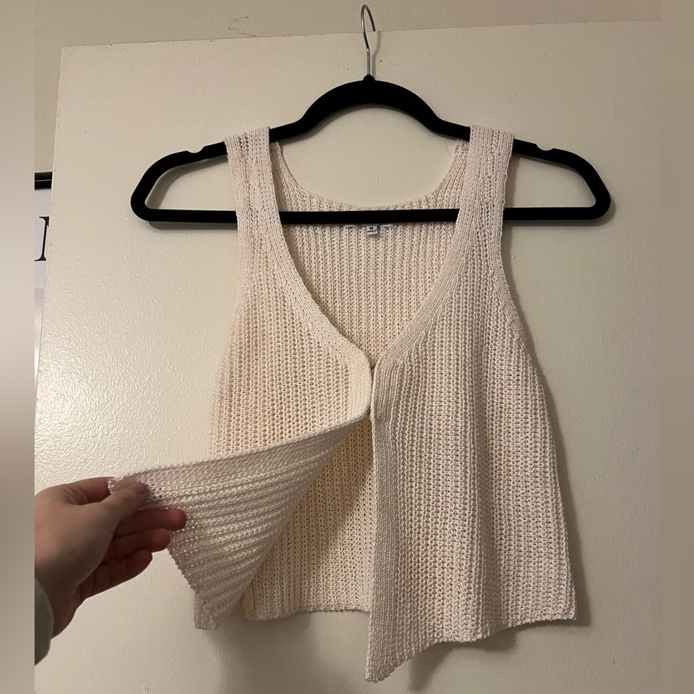Edit By Nine Minimal Hook Front Fastening Knit Top | Size Medium